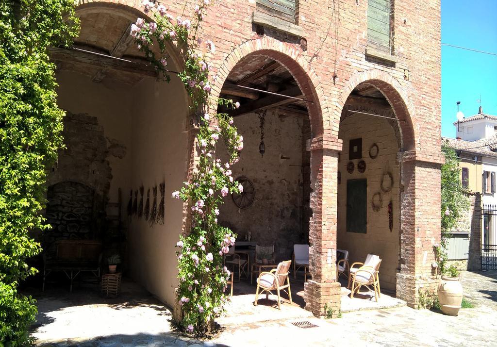 B&B Palazzo Mattei Novafeltria Exterior foto